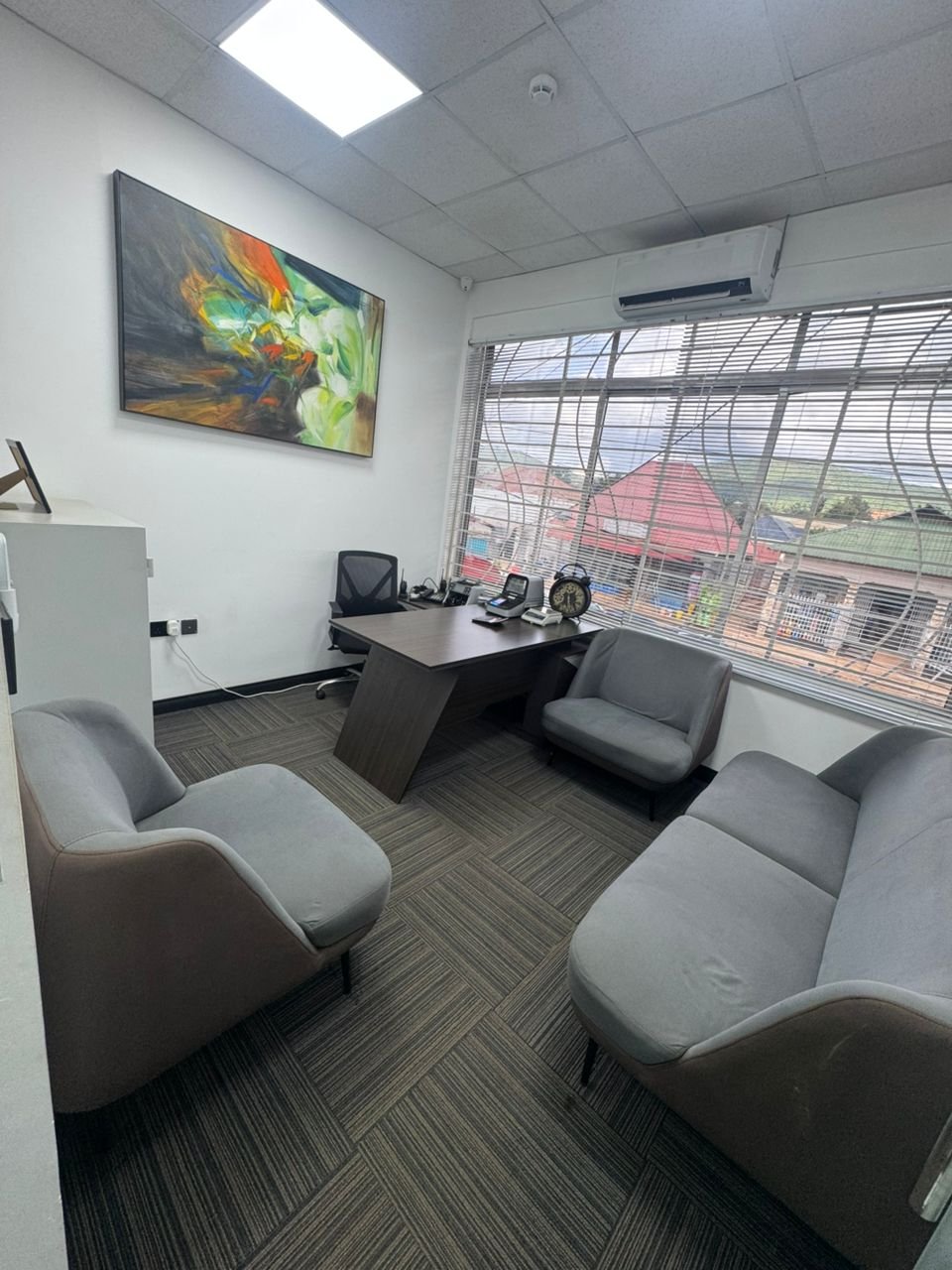 Administrative consultation workspace